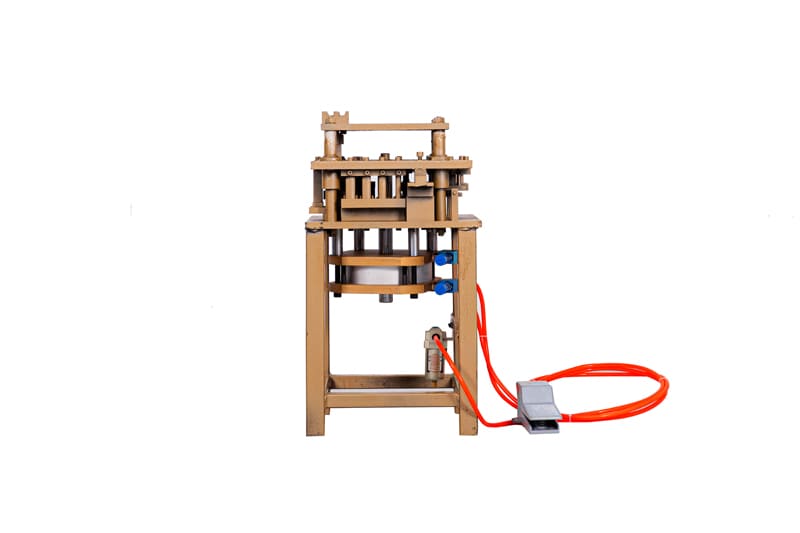 May-dot-dap-hoi-he-Viet-Phap-he-55-vat-canh-14-dao-180121-3 Máy đột dập nhôm Việt pháp, hệ 55 vát cạnh – 14 dao hơi2