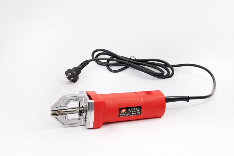 May-lam-sach-goc-trong-cua-nhua-180121-1 máy làm sạch góc trong cửa nhựa